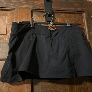 Lands’ End Black Swim Skort – Size 8. Built-In Shorts, Flattering Fi